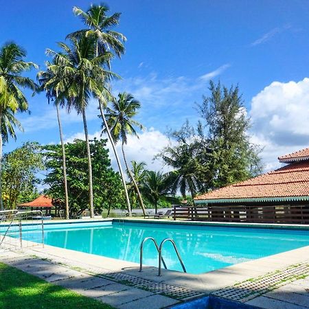 Club Bentota Hotel Exterior photo